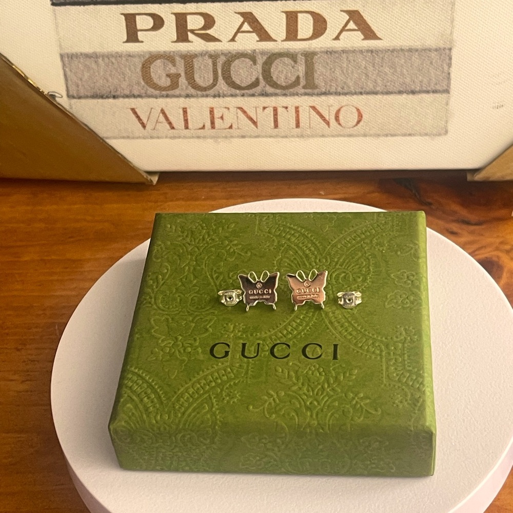Brand New Authentic Gucci Silver Earrings with full inclusion - Picture 4 of 4